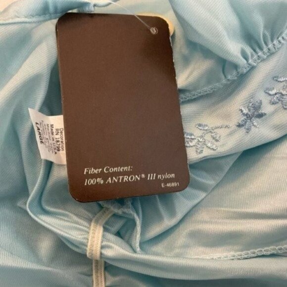 VINTAGE NWT Bernette New York Blue Lingerie Embroidered Nylon Night Gown Large - Picture 8 of 8